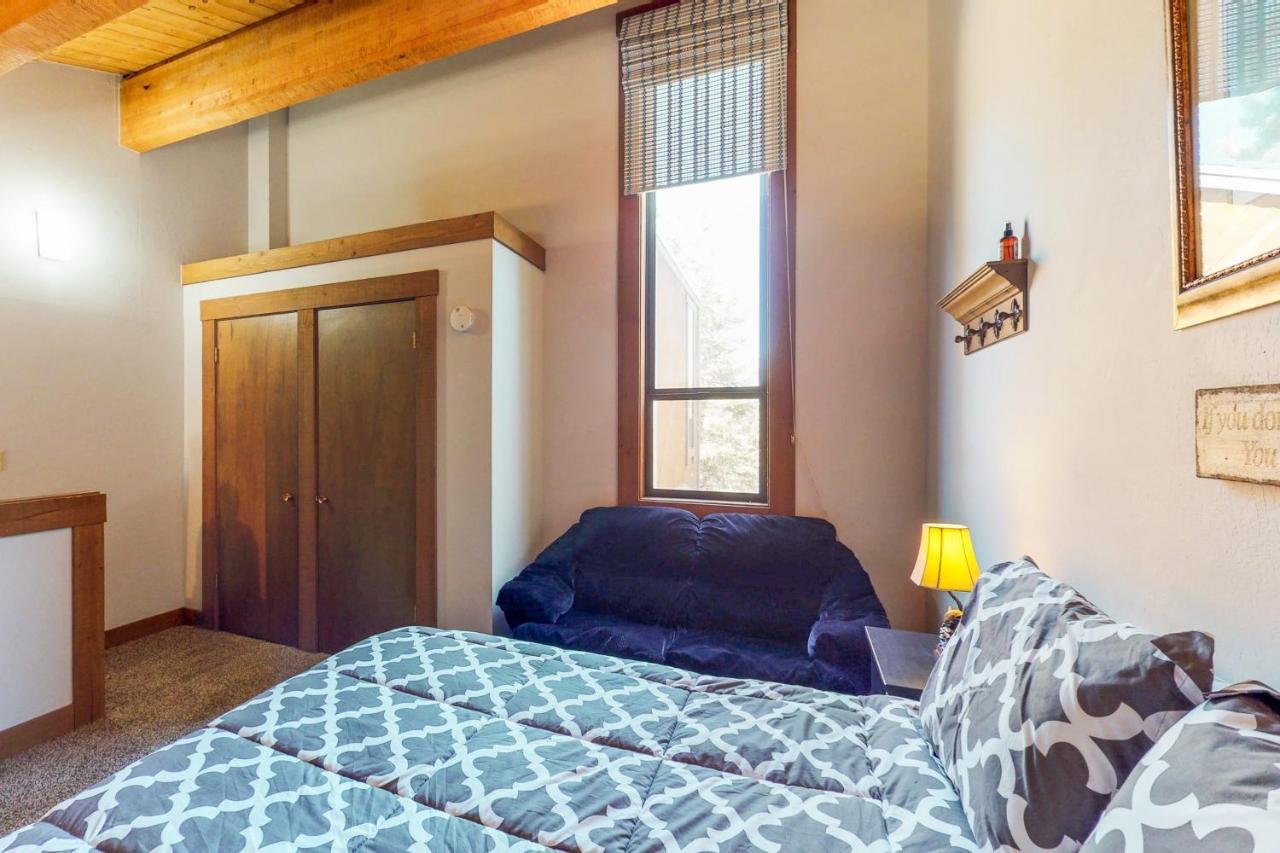 Starry Aspen Grove Hotel Тръки Екстериор снимка